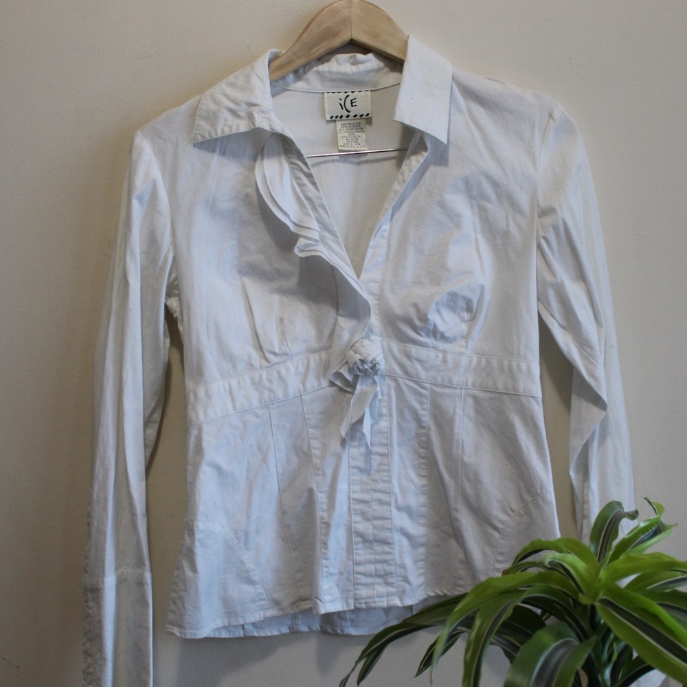 🌟3/$20 White Ice Collared Blouse
